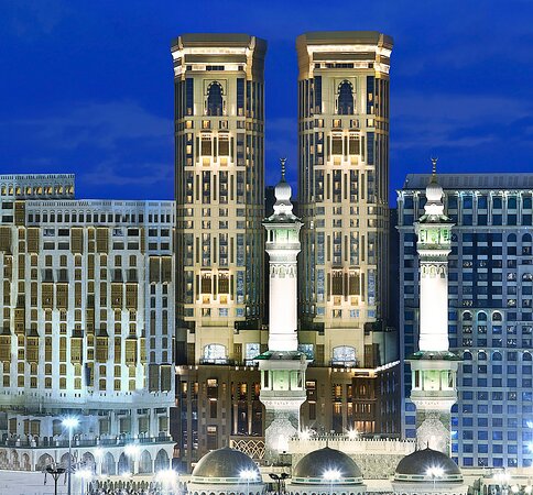 Facade de l'hotel Conrad a Makkah